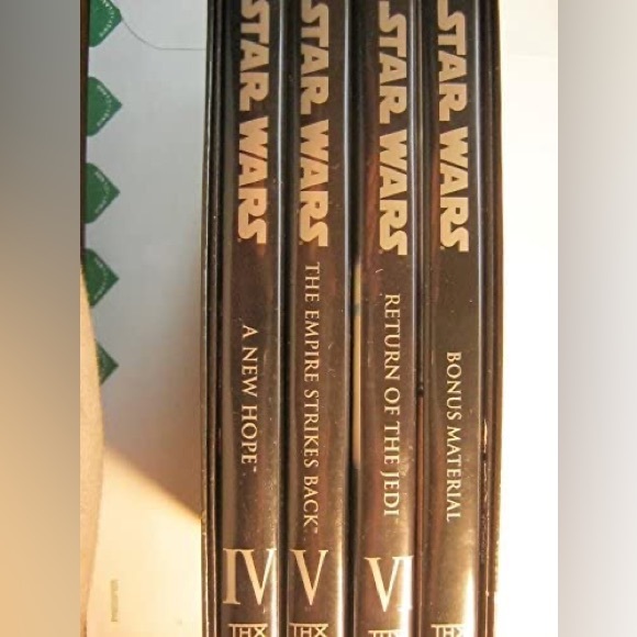 Star Wars 4-Disc DVD Trilogy Box Set NIB - Picture 2 of 2